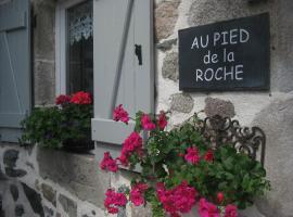 Au Pied de la Roche，位于Roche-en-Régnier的家庭/亲子酒店