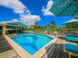 Shoys Beach House - 5 bedroom villa on the Beach!