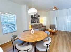 Kissimmee Vacation Beautiful Home，位于基西米的豪华帐篷营地