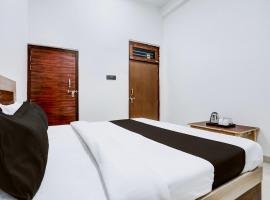 Hotel O The King Heaven，位于Etāwah的酒店
