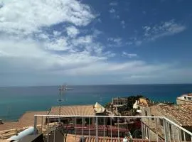 Affaccio sul Mare Attico