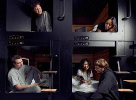 Capsule Hotel Montreal，位于蒙特利尔的自助式住宿