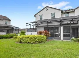 5BR Family Retreat with Private Pool close to Disney!