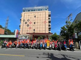 長龍客棧，位于南投市的酒店