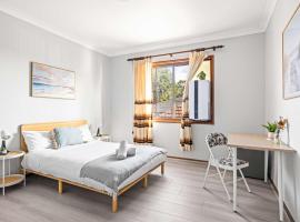 Double Room in Belmore - Ideal Stay with Great Convenience - Shared Bathroom，位于悉尼的酒店