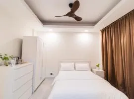 Sunrise Stay 202 Comfy Modern Room in Hulhumale by the Beach