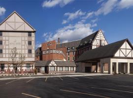 Hotel Royer Urbana Champaign, Tapestry Collection by Hilton，位于尚佩恩的酒店