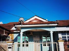 A &a Hani Homestay ,Kuala Nerus，位于Kampong Pengkalan Maras的酒店