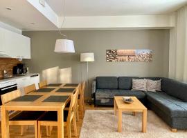 Spa Chalet Calluna，位于Imatra的带泳池的酒店