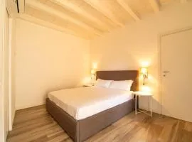 Lovely apartment in the walled city with WiFi e AC