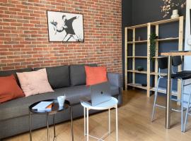 T2 Home Sweet Home Gare Wifi Parking，位于埃夫勒的酒店