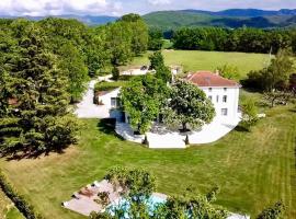 Domaine De Bonaveau - Privatisation Spa et Piscine，位于Barcelonne的酒店