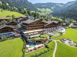 Alpbacherhof Mountain & Spa Resort，位于阿尔卑巴赫的酒店