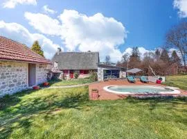 Awesome Home In Saint-Oradoux-De-Chiro