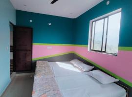 Mountain Berry Cafe and Homestay，位于Chutwāpīpal的酒店