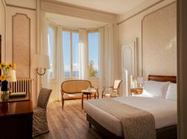 瓦雷赛皇宫大酒店，位于瓦雷泽的酒店