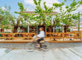 Au Bon Landais Surf Hôtel Guinguette，位于比斯卡罗斯海滩的酒店
