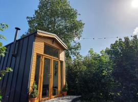 Tiny Haus ca 1 Std von Hamburg entfernt，位于Delve的酒店