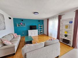 Sunflower Apartment，位于卡什泰拉的酒店