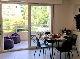 Beautiful 2P 39 m2, AC, balcony