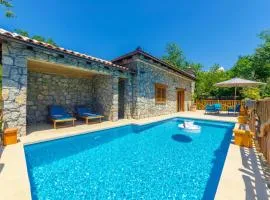 Carevic Resort & Villas
