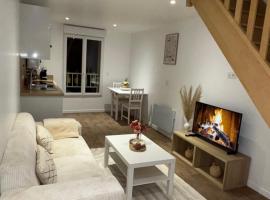 Duplex Sweet Home，位于Frépillon的酒店