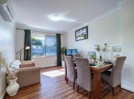 A1 Airport Haven - Quick Access, Comfy & Free Parking