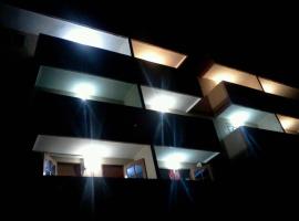 Hotel 241，位于Sèmè的酒店