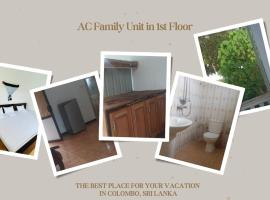 Pirivena Garden Resort - AC Units, Kitchen, Attached Bath Room, & WiFi，位于Boralesgamuwa的酒店