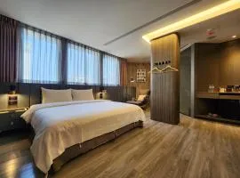 Hualien Pink Corner Hotel