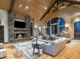 Luxury Telluride Retreat Hot Tub and Mountain View