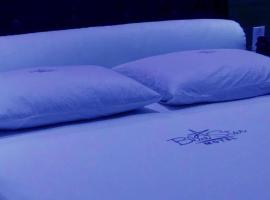 Motel Blue Star II