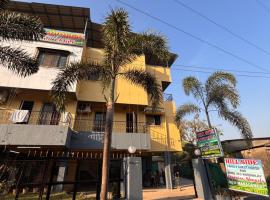Hill Side Family Guest House，位于罗纳瓦拉的酒店