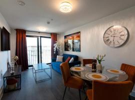 Stylish Luxury Penthouse in Liverpool City Centre - Free Private Parking and Only 2km from Everton Stadium!，位于利物浦的酒店
