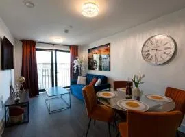 Stylish Luxury Penthouse in Liverpool City Centre - Free Private Parking and Only 2km from Everton Stadium!