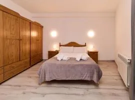 Con Parking y Escritorio I Apartamento en Incles I AndBnB