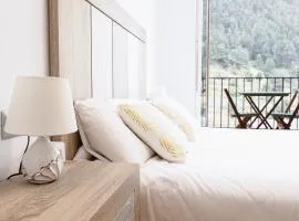 Terraza con Vistas I Escritorio y Cocina Completa I AndBnB