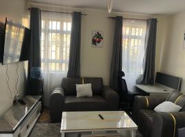 Sahel Executive Studio apartment with separate kitchen and bathroom in another section from the main room for cheap accommodation in Elgon View near Eldoret sports club,Rapha Hospital, Naivas supermarket, rupha mall, and Eldoret International Airport，位于埃尔多雷特的酒店