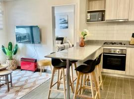 Departamento Central y cómodo，位于洛斯安赫莱斯的酒店