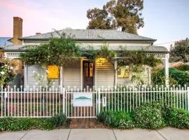 5 Connelly - Echuca Holiday Homes