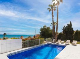 Chalet with sea view in Alicante，位于坎佩略的酒店