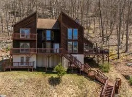 Beautiful Modern Lodge! Indoor Hot Tub - Game Room