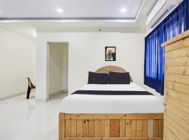 Hotel O GNR Pool Guest House，位于维沙卡帕特南的酒店