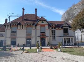 Best Price #B "LE SCHISTE" 7x room，位于Lods的酒店