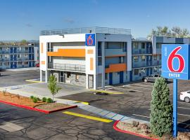 Motel 6- Denver, CO Downtown，位于丹佛的酒店