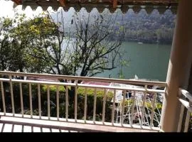 Lakeside Homestay