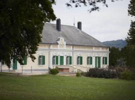 Szent Gaál Kastély，位于Zomba的酒店