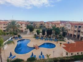 Pyla Village Resort - F302，位于皮拉的酒店
