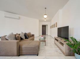 PRIVATE 3BR APARTMENT Next to Paceville & St George's Bay，位于彭布罗克的酒店
