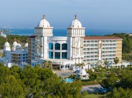 Oz Hotels Sui，位于阿拉尼亚的酒店
